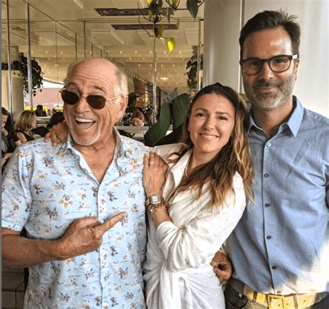 Jimmy Buffett Dies at 76; Y&R's Elizabeth Hendrickson Shares Touching Memories - Michael Fairman TV