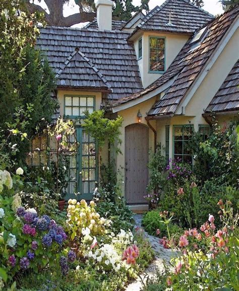 Cottage Garden Style: Create Your Dream Cottage Oasis at Home (Complete ...