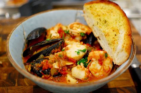 Cioppino (Seafood Stew) | Seafood stew, Seafood, Stew