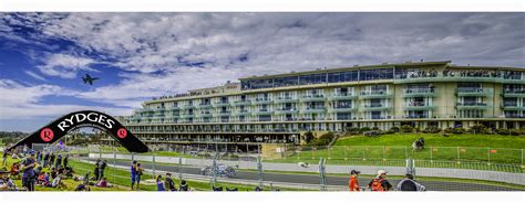 Bathurst Accommodation | Rydges Mount Panorama Bathurst