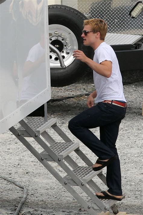 Josh Hutcherson shows up to the set of ‘Hunger Games: Catching Fire ...