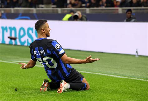 Inter edge Salzburg in Champions League to top group | Reuters