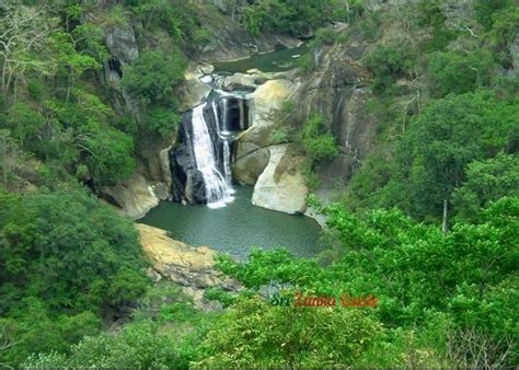 The most popular waterfall in Sri Lanka on the map – Dunhinda Falls