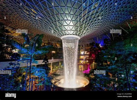 Jewel Waterfall at Changi Airport, Singapore Stock Photo - Alamy