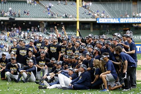 Milwaukee Brewers: Predicting the 2021 NLDS Roster