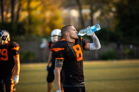 Guide to Athlete Hydration | CoachMePlus