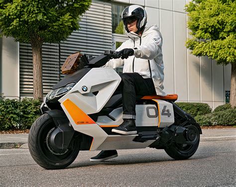 BMW Motorrad Definition CE 04 Unveiled, is the Most Advanced Urban Electric Scooter Yet - TechEBlog