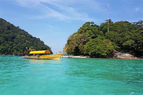 Surin Islands, beaches and overnight stay - ThailandMagazine.com