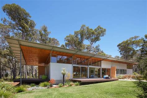 Prefabricated Galvanized Steel Frames House with Skateboard Ramp Outside