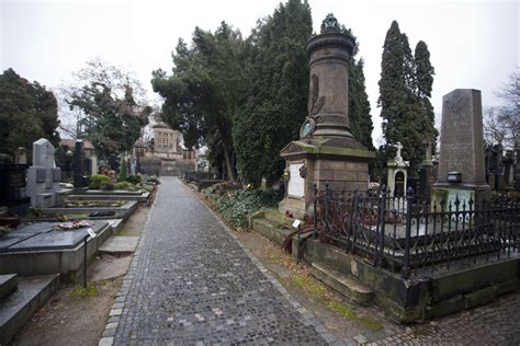 Statue of nude woman in Vyšehrad cemetery | Vyšehrad cemetery | Prague | Travel Story and ...