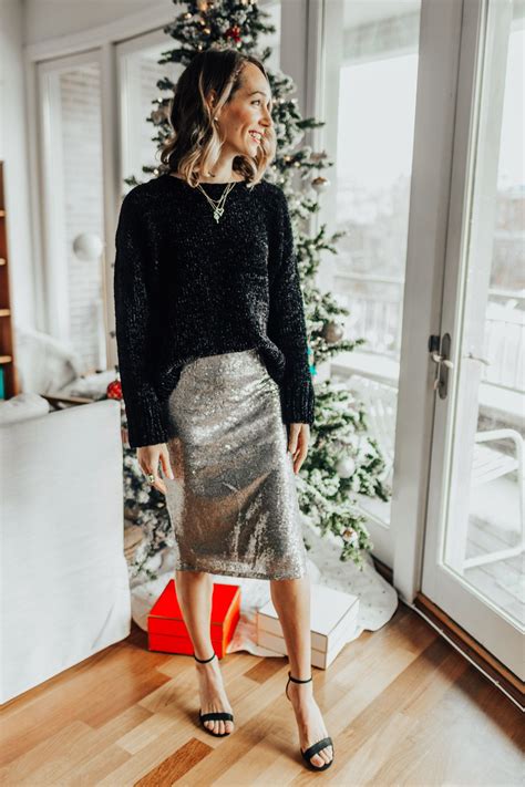 2 Festive Ways to Dress for the Holidays | The Fox & She | Work party ...