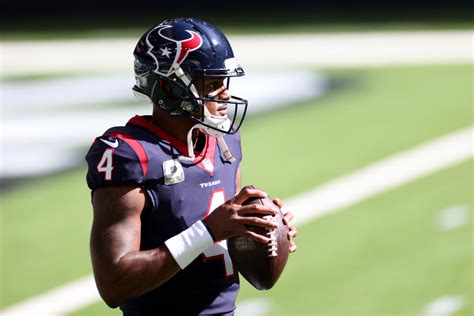 Deshaun Watson Asks Texans Media Why They're "Always Filming" Him