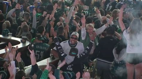 Fans celebrate Eagles victory in South Philadelphia - 6abc Philadelphia