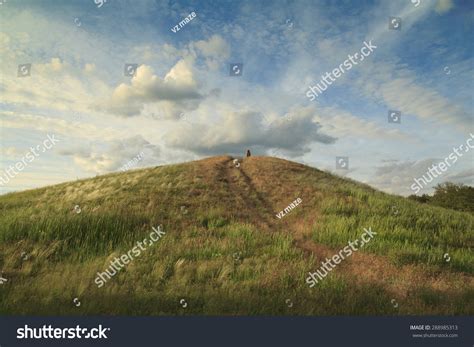 4,770 Grassy Hill Sunset Images, Stock Photos & Vectors | Shutterstock