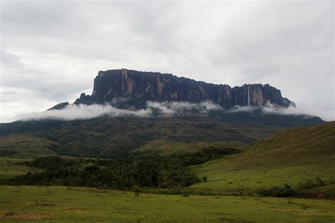 How to Hike Mount Roraima on a Budget, Venezuela.