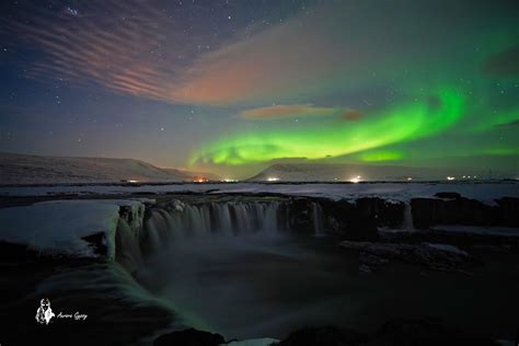 Godafoss night show | JuzaPhoto