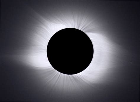 A total solar eclipse touches Australia | Astronomy.com