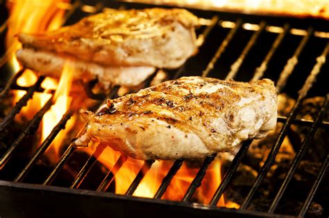 Buttery Garlic Grilled Chicken Breast Recipe - Grilling Recipes - LGCM