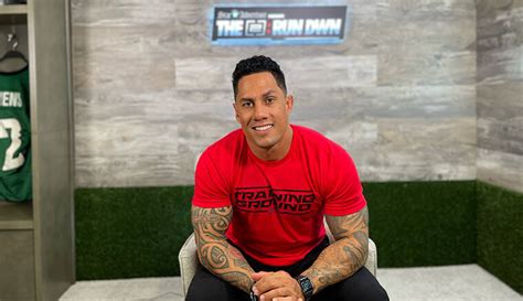 VIDEO: Former UH Warrior and CFL great Chad Owens hosts Star-Advertiser sports show ‘The CO2 RUN ...