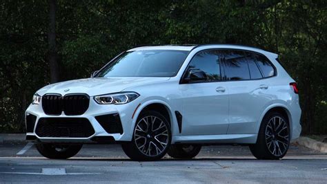 BMW X5 M Competition, la prova della sportiva che è anche un SUV