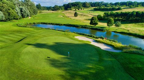 Five great pay-and-play golf courses you can enjoy now | British GQ