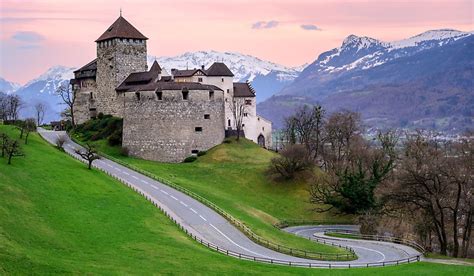 Who Are the Royal Family of Liechtenstein? - WorldAtlas.com