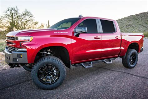 2019-2023 GMC Sierra 1500 Crew Cab, Magnum RT Truck Steps [RTS26CH ...