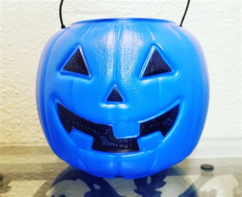 Blue Pumpkins on Halloween? This Is What It Means (2024) • Colors Explained