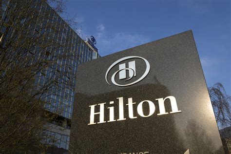 Le groupe Hilton licencie plus de 2000 employés - Déplacements Pros