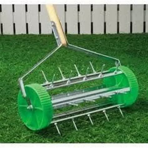 DIY Lawn Aerator: 4 Easy Steps to a Lush lawn – DIY projects for everyone!