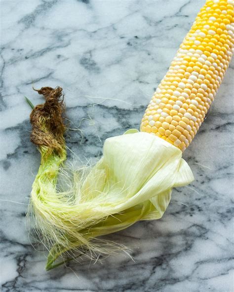 How to Shuck Corn Quickly and Cleanly | Recipe | Shucking corn, Corn ...