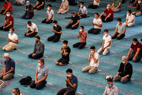 What is Ashura? How do Shia and Sunni Muslims observe it? | Middle East Eye