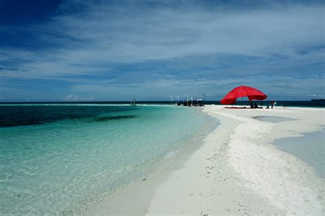 Fiesta Philippine Travel and Adventure: Camiguin White Island