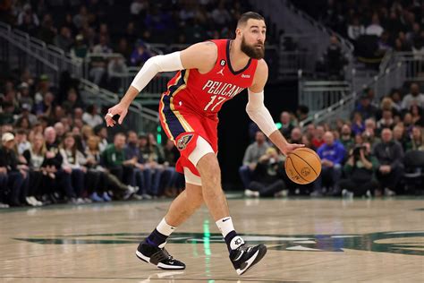 Is Jonas Valanciunas playing tonight against the Sacramento Kings?