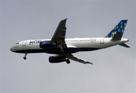 JetBlue Airbus A320 Engine Shuts Down In New York