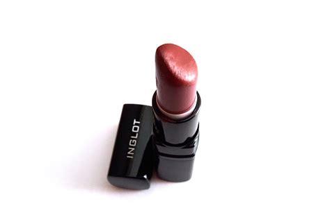 Inglot Matte Lipstick 412 Review, Swatches 3 - Makeup and Beauty Forever