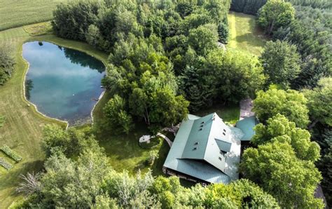 Lake Property for Sale in Michigan - Trophy Class Real Estate