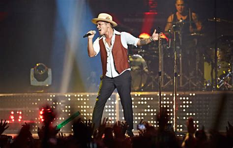 Additional tickets released for Bruno Mars concerts at Aloha Stadium | Honolulu Star-Advertiser