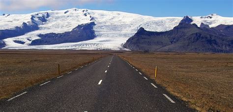 Öræfajökull volcano in Vatnajökull glacier in Iceland