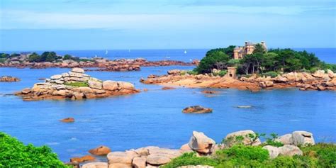 Five ways to explore the beautiful Pink Granite coast of Brittany - Discover France