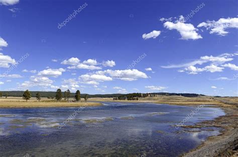 Hayden Valley, Yellowstone National Park — Stock Photo © Nyker #86856502