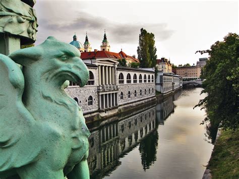 Ljubljancica River from the Dragon Bridge in Ljubljana, Sl… | Flickr