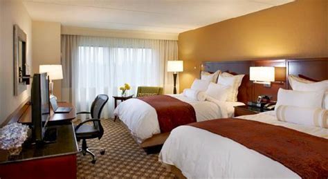 Chicago Marriott Naperville (Naperville, IL): What to Know BEFORE You Bring Your Family