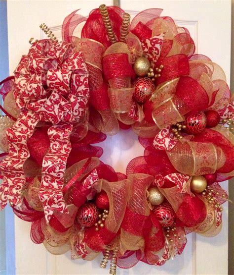 Red & Gold Christmas Wreath | Red gold christmas, Christmas wreaths ...