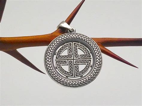 Sheild knot.Asatru.Celtic Pendant.Celtic Knot Pendant.Celtic | Etsy | Celtic shield, Celtic ...