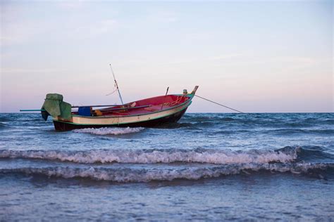 Traditional fishing boat in the sea. 10717836 Stock Photo at Vecteezy