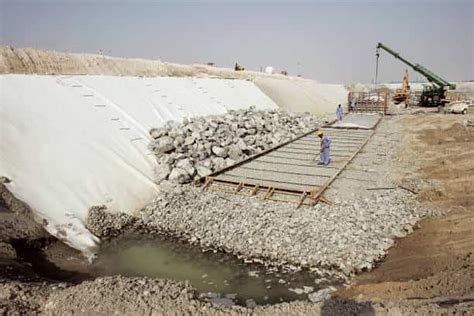 Mass Concrete : Definition, Construction & Temperature Control