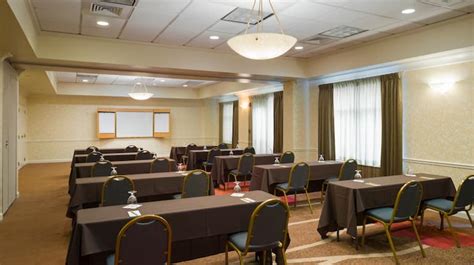 Book a Hotel near Connecticut Convention Center | Hilton Garden Inn