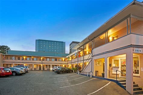 Travelodge by Wyndham Everett City Center | Everett, WA Hotels