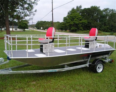 deck boat 1 | Deck boat, Aluminum fishing boats, Small pontoon boats